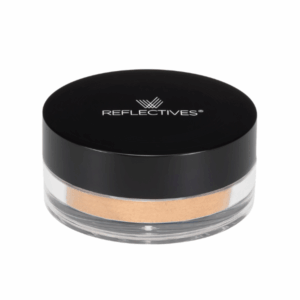 Packshot Mineral Make-up gelblich-leicht gebräunt für olive Haut mit geschlossenem Deckel.